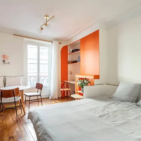 Appartamento Excellent Pied A Terre Parisien Parigi